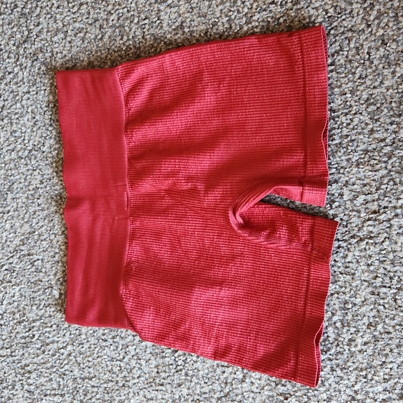 NWT Colsie Ribbed Bike Shorts - Picture 2 of 2